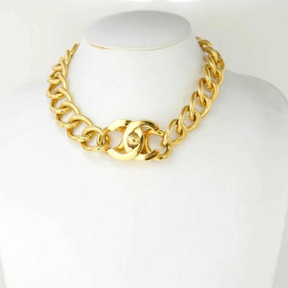 CHANEL CC Logos Turnlock Thick Chain Necklace 16" Gold Tone 96P Auth #791-36 - Picture 2 of 8
